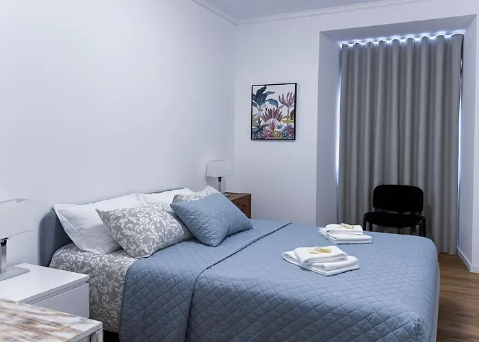 Lisboa Intendente 3Bedroom Apartment With Balcony