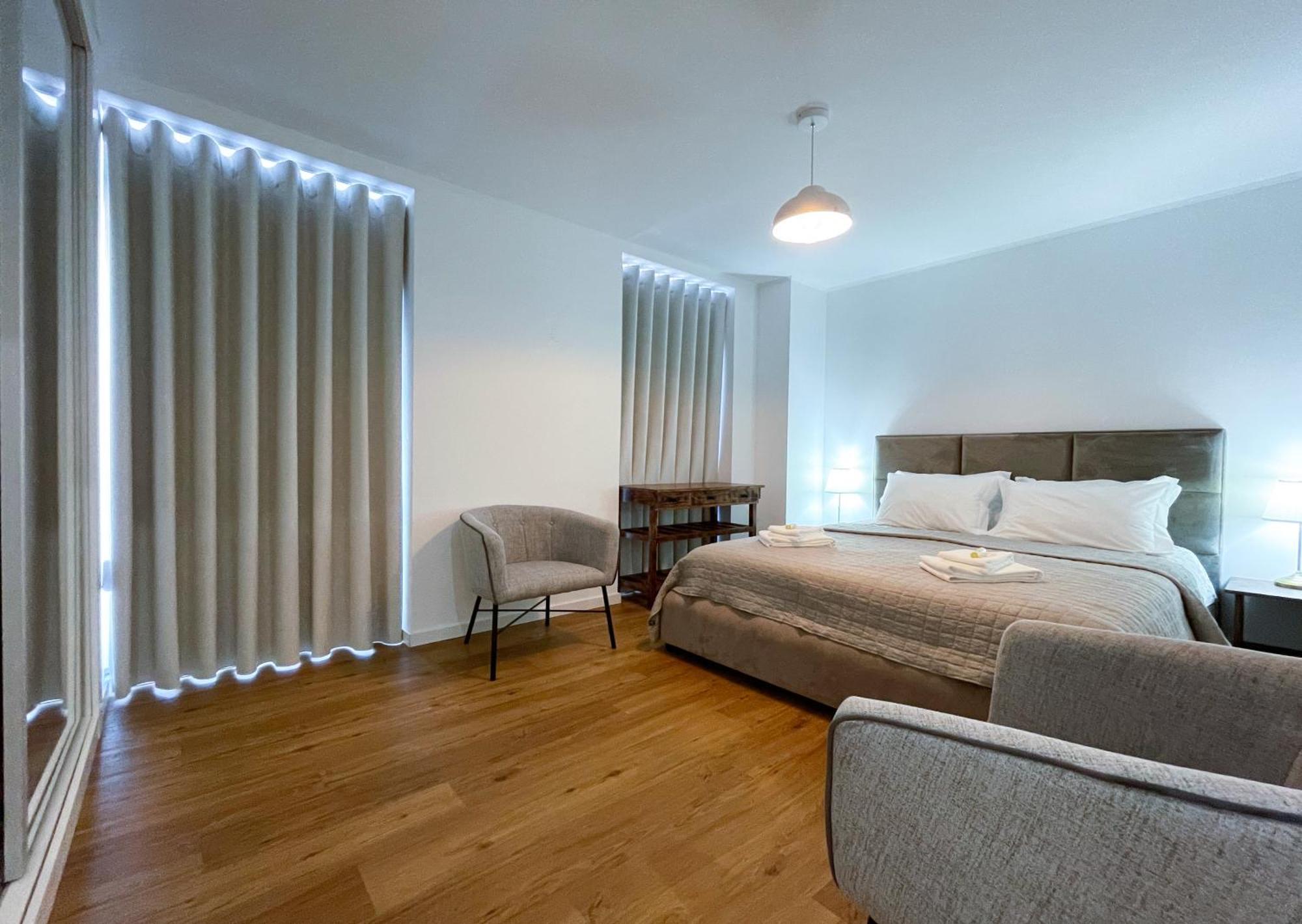 Intendente 3bedroom With Balcony Apartment *
